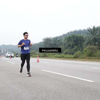 Runner Photo 7484898