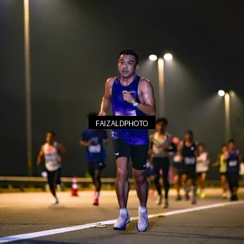 Runner Photo 7484960