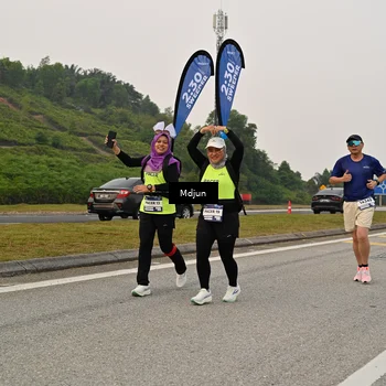 Runner Photo 7485039