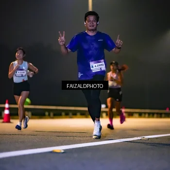 Runner Photo 7485046