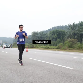 Runner Photo 7485066
