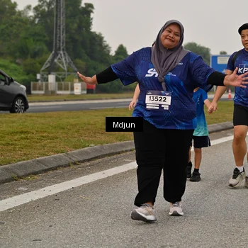 Runner Photo 7485110