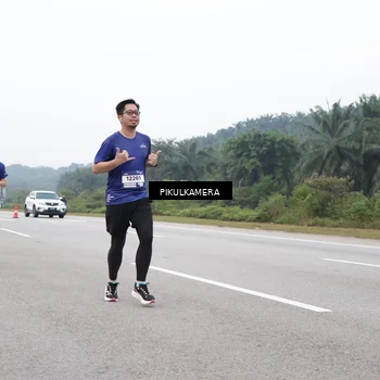 Runner Photo 7485118