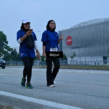Runner Photo 7485140