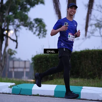 Runner Photo 7485267
