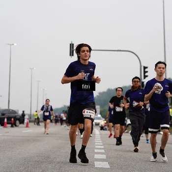 Runner Photo 7485314
