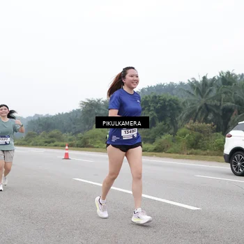 Runner Photo 7485333