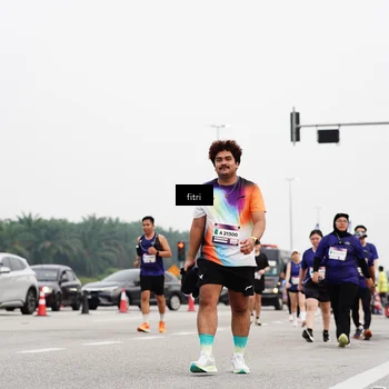 Runner Photo 7485428