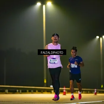 Runner Photo 7485444