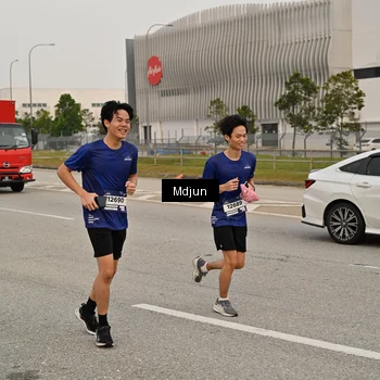 Runner Photo 7485511