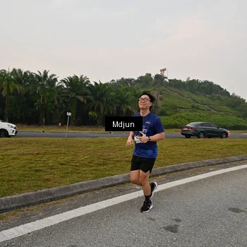 Runner Photo 7485512
