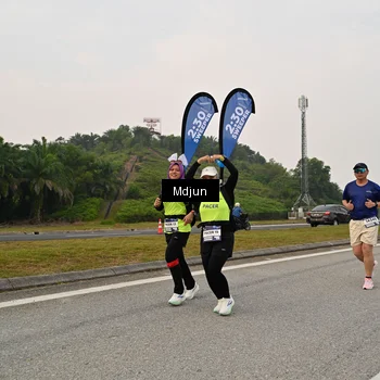 Runner Photo 7485642