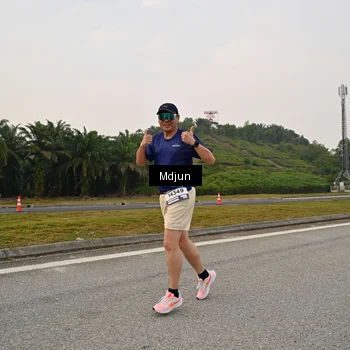 Runner Photo 7485684