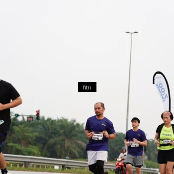 Runner Photo 7485858
