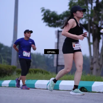 Runner Photo 7485901