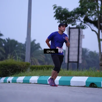 Runner Photo 7485912