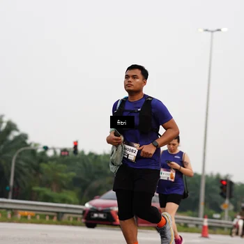 Runner Photo 7485938