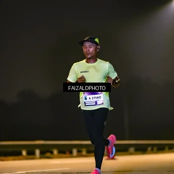 Runner Photo 7485972