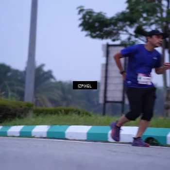 Runner Photo 7485998