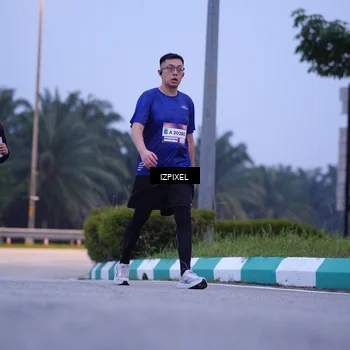 Runner Photo 7486031