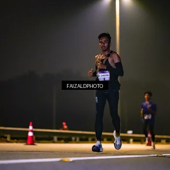 Runner Photo 7486060