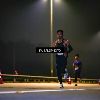 Runner Photo 7486061