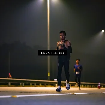 Runner Photo 7486063