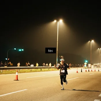 Runner Photo 7486100