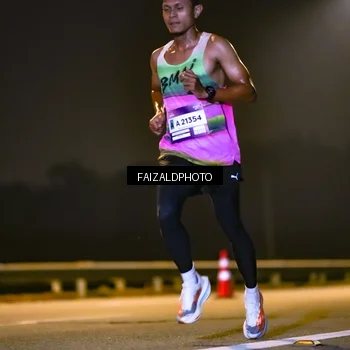 Runner Photo 7486104