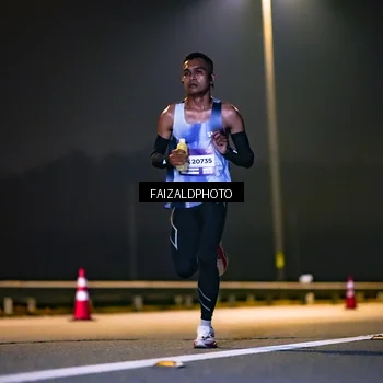 Runner Photo 7486130