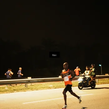 Runner Photo 7486156