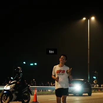 Runner Photo 7486250
