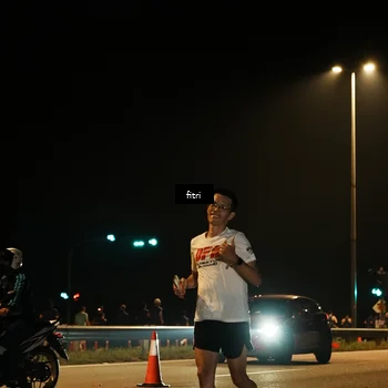 Runner Photo 7486266