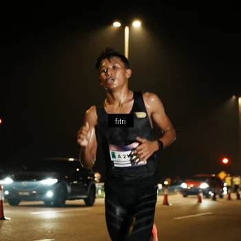 Runner Photo 7486336