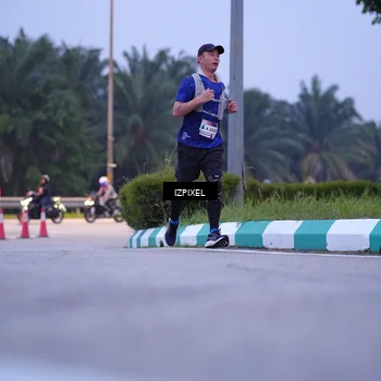 Runner Photo 7486377