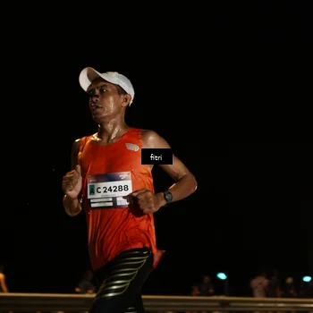 Runner Photo 7486399