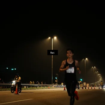 Runner Photo 7486543