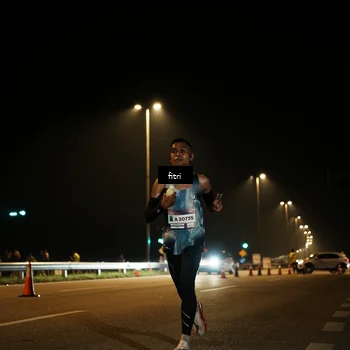 Runner Photo 7486580