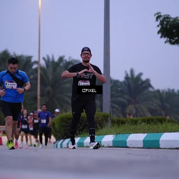 Runner Photo 7486763