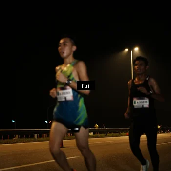 Runner Photo 7486895