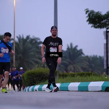 Runner Photo 7486900