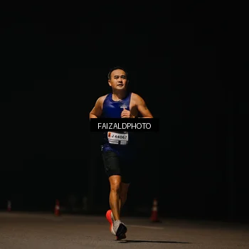 Runner Photo 7487012
