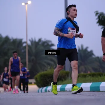 Runner Photo 7487017