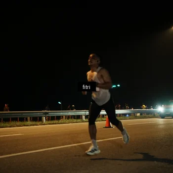 Runner Photo 7487020