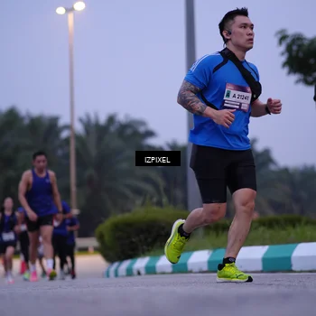 Runner Photo 7487023