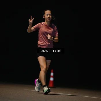 Runner Photo 7487024