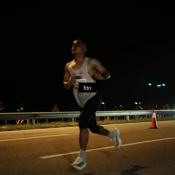 Runner Photo 7487044