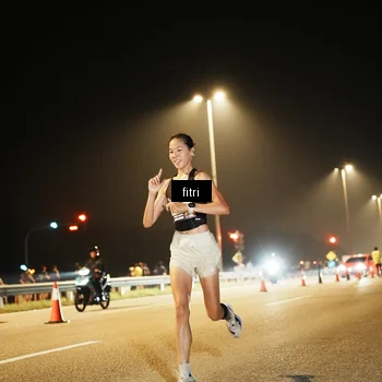 Runner Photo 7487062