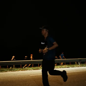 Runner Photo 7487084