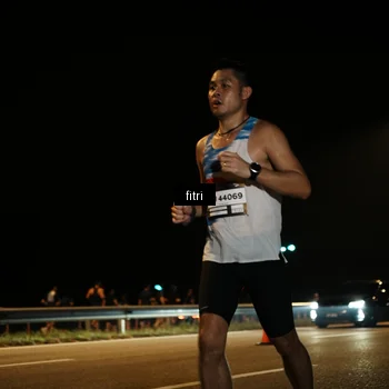 Runner Photo 7487103